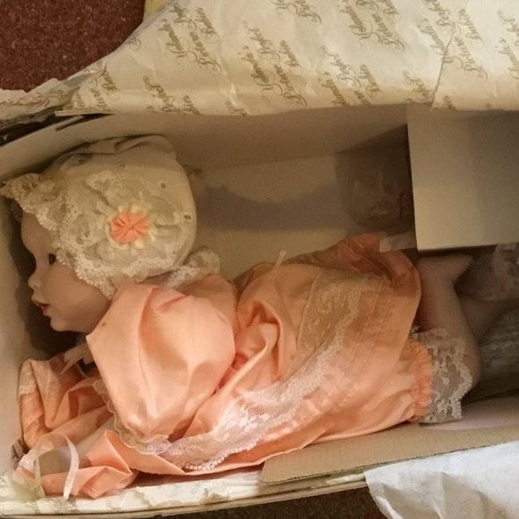 Yolandas Picture Perfect Babies for Edwin Knowles Babies Heather - NIB - Picture 2 of 7